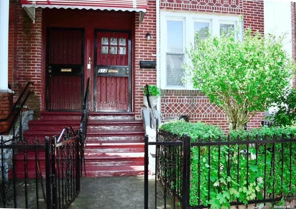 512 E 3rd Street Brooklyn NY 11218