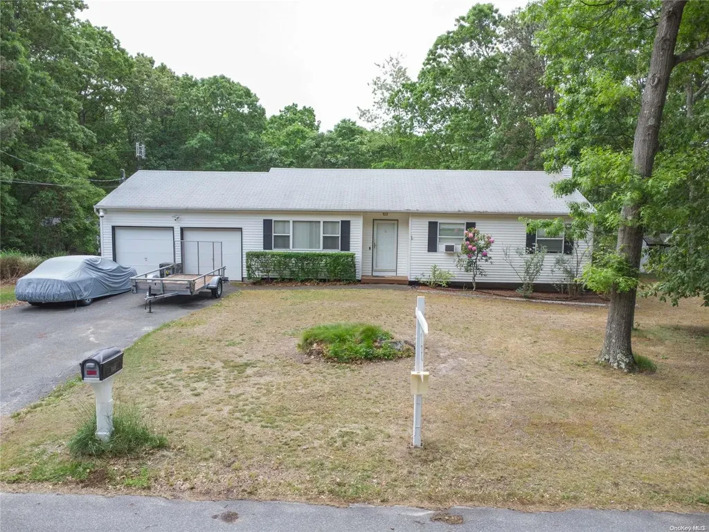 342 W Woodside Avenue Patchogue NY 11772