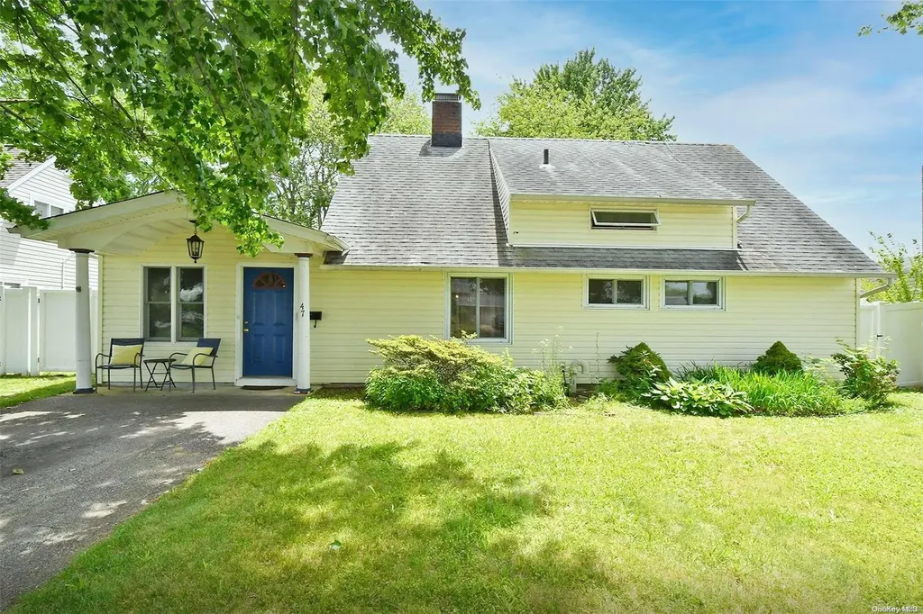47 Wheelbarrow Lane Wantagh NY 11793