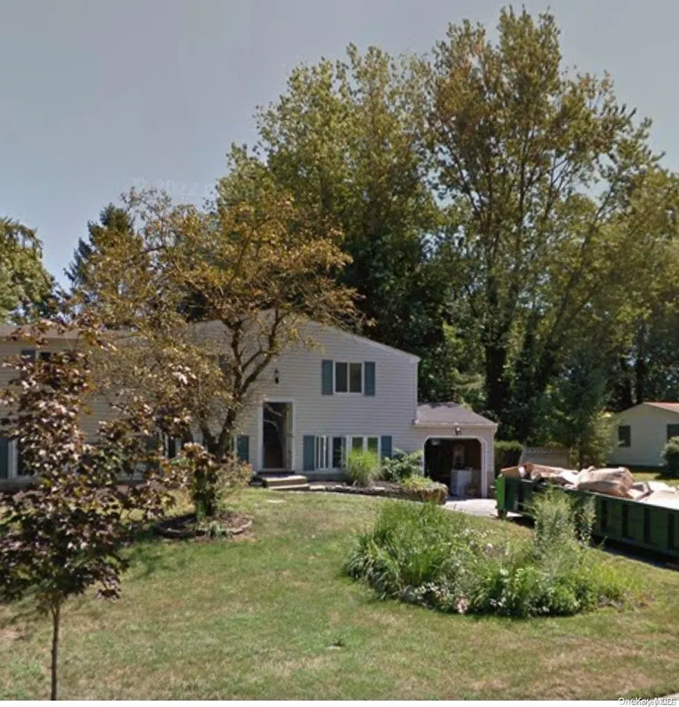 8 Sophomore Lane Stony Brook NY 11790
