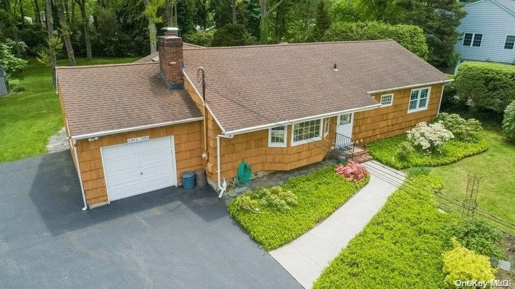 15 Normandy Drive Northport NY 11768