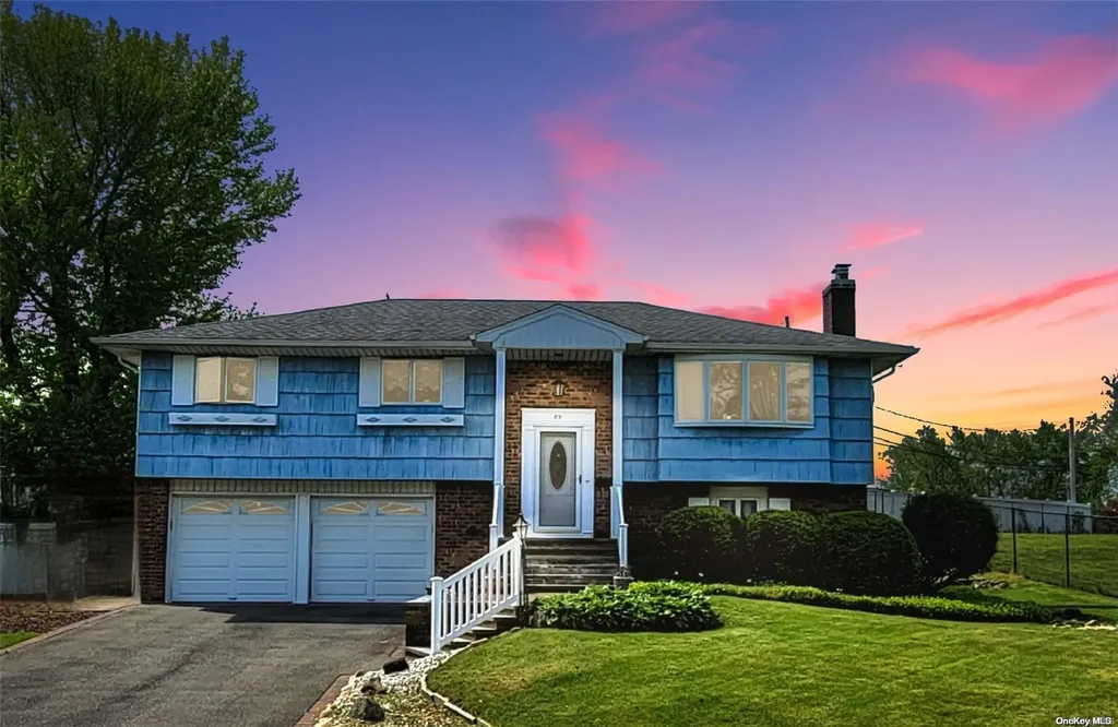 89 Harvest Lane Commack NY 11725