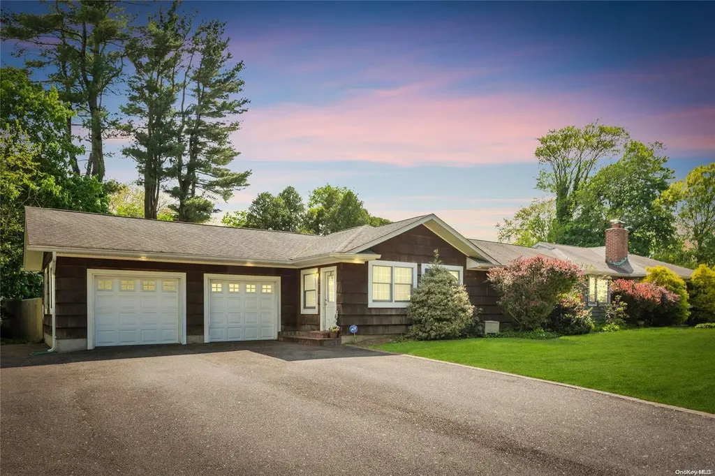 4 Cambridge Drive Smithtown NY 11787