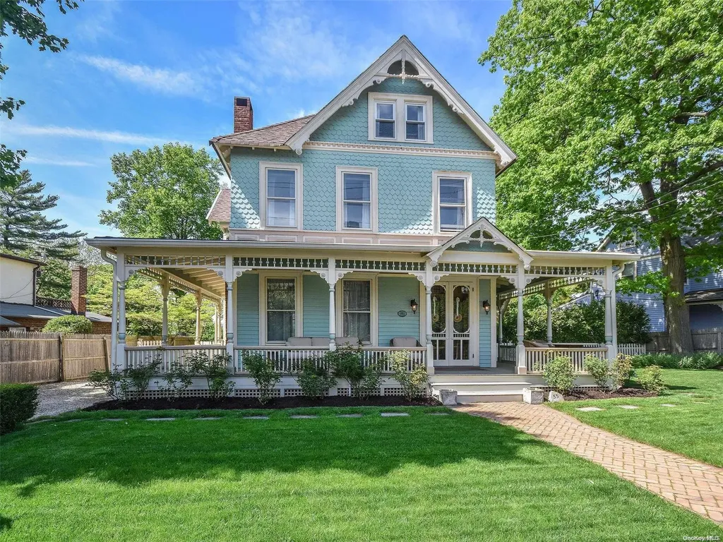 55 Summit Avenue Sea Cliff NY 11579