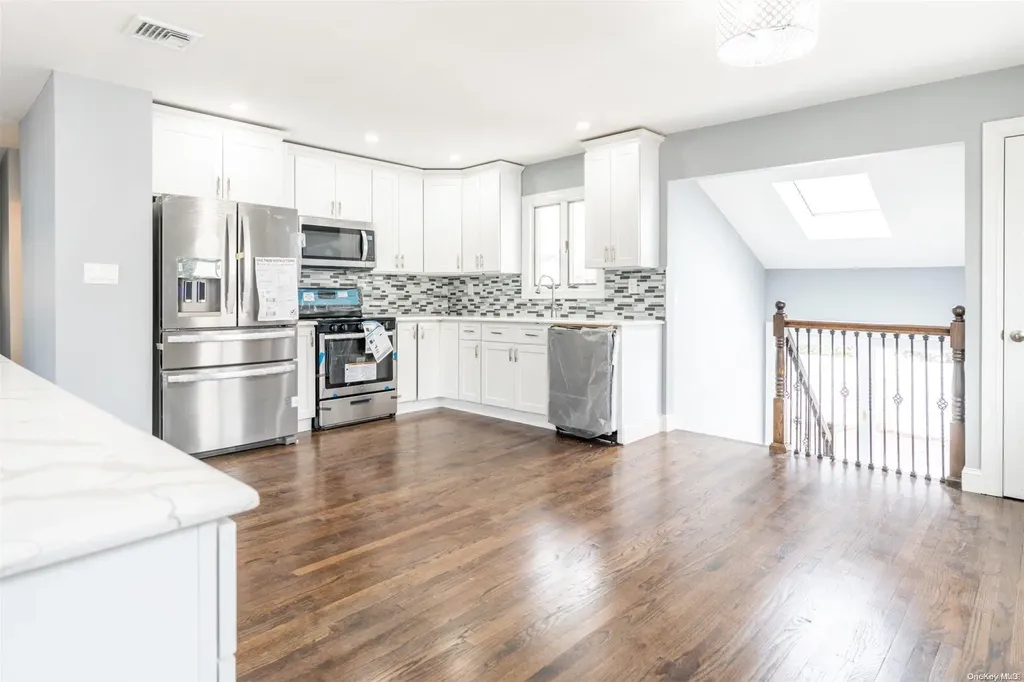 2508 Harbor Lane Bellmore NY 11710
