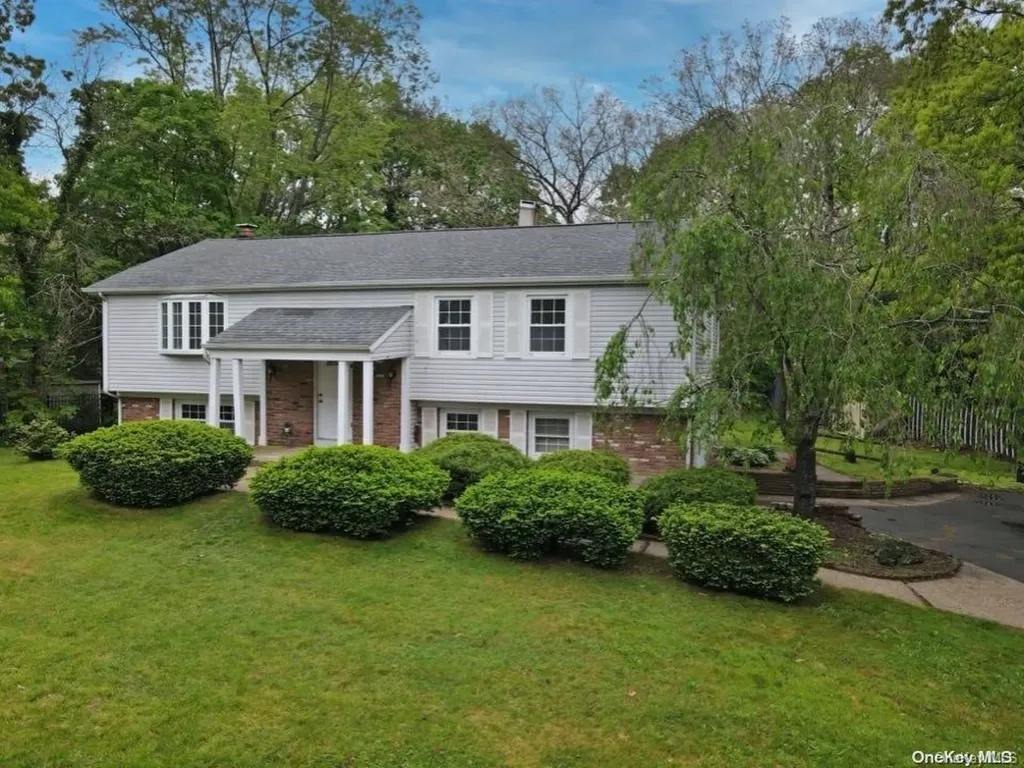 4 Cedar Avenue Coram NY 11727