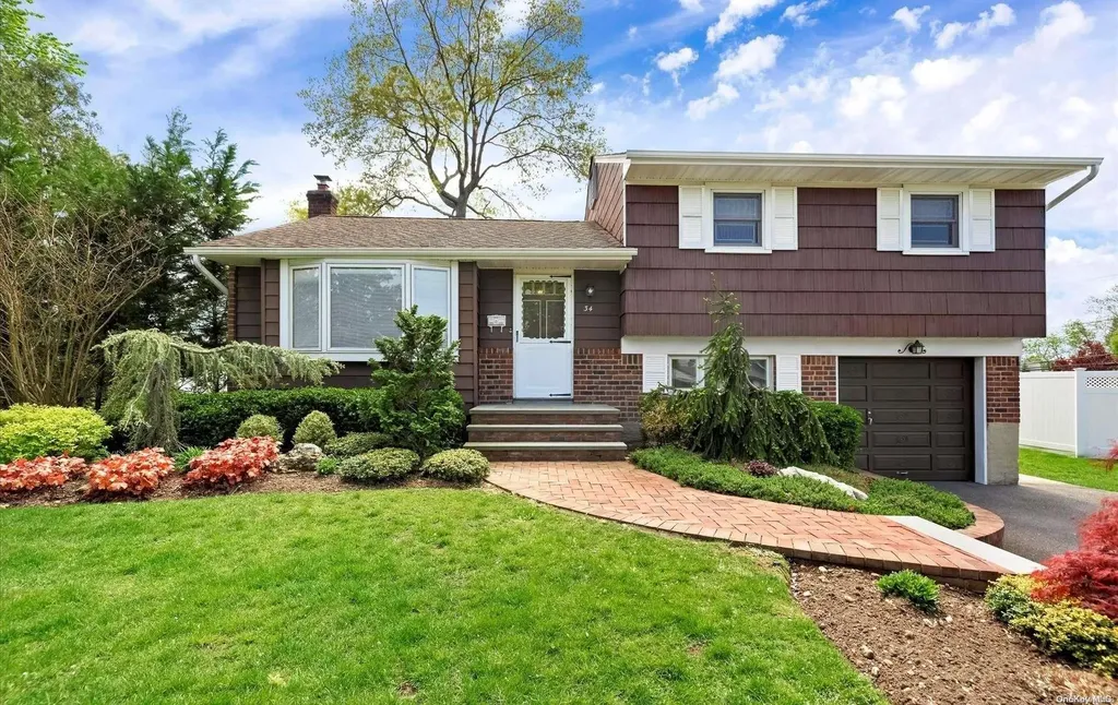 34 Holly Drive Syosset NY 11791