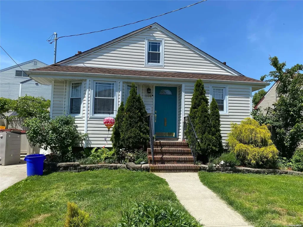 264 Westend Avenue Freeport NY 11520