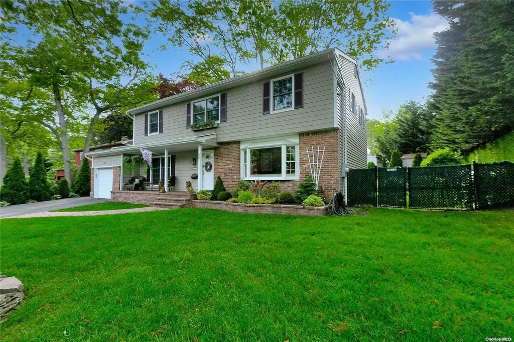 4 Lucille Lane Old Bethpage NY 11804