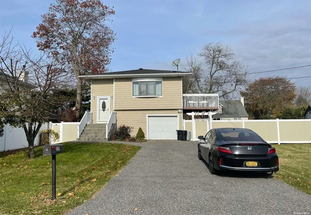 15 Westminster Drive Shirley NY 11967
