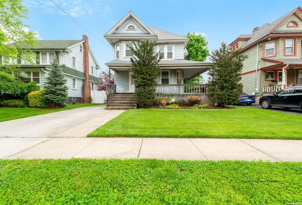 15 Union Place Lynbrook NY 11563