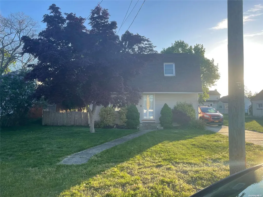 1354 Peters Boulevard Bay Shore NY 11706