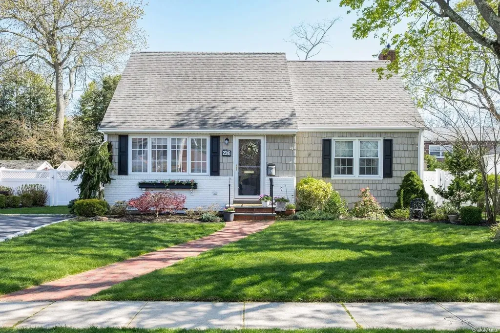 2018 Brian Drive Merrick NY 11566