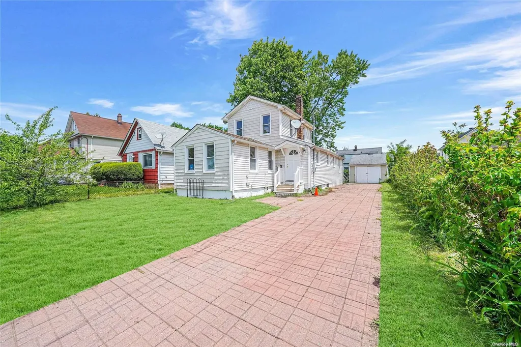 32 Virginia Avenue Hempstead NY 11550