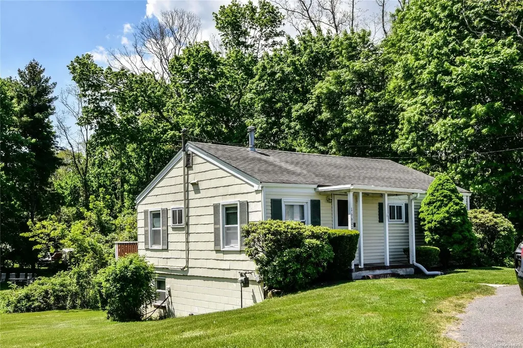 50 Sunset Avenue Mattituck NY 11952