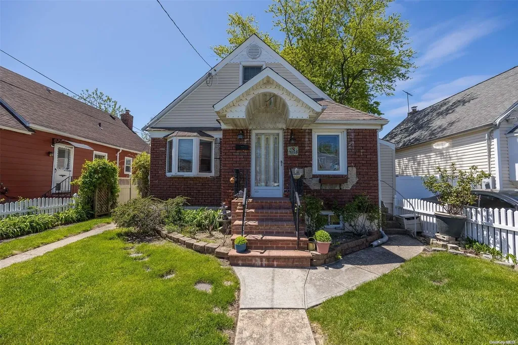 3258 5th Street Oceanside NY 11572