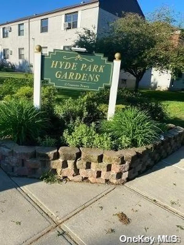 69-23 136th Street Flushing NY 11367