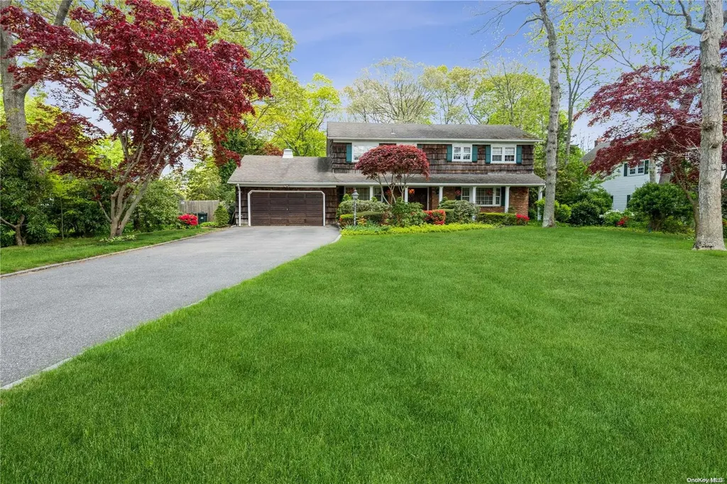59 Gillette Avenue Bayport NY 11705