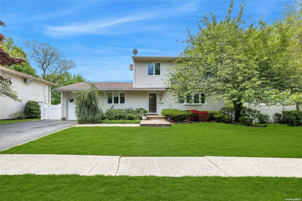 48 Beaumont Drive Plainview NY 11803