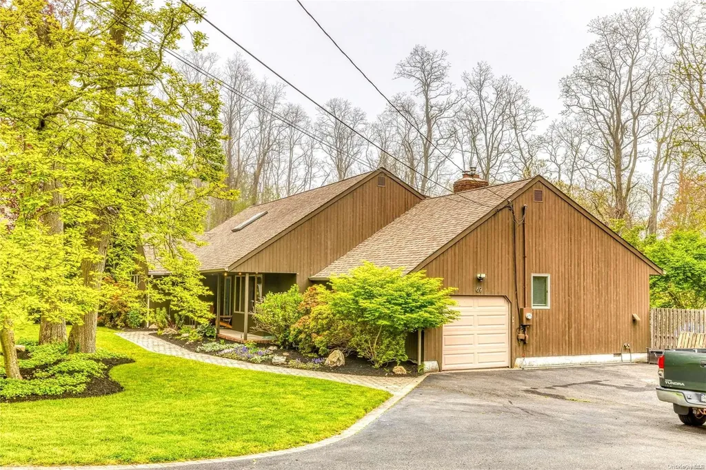 69 Briarcliff Road Shoreham NY 11786