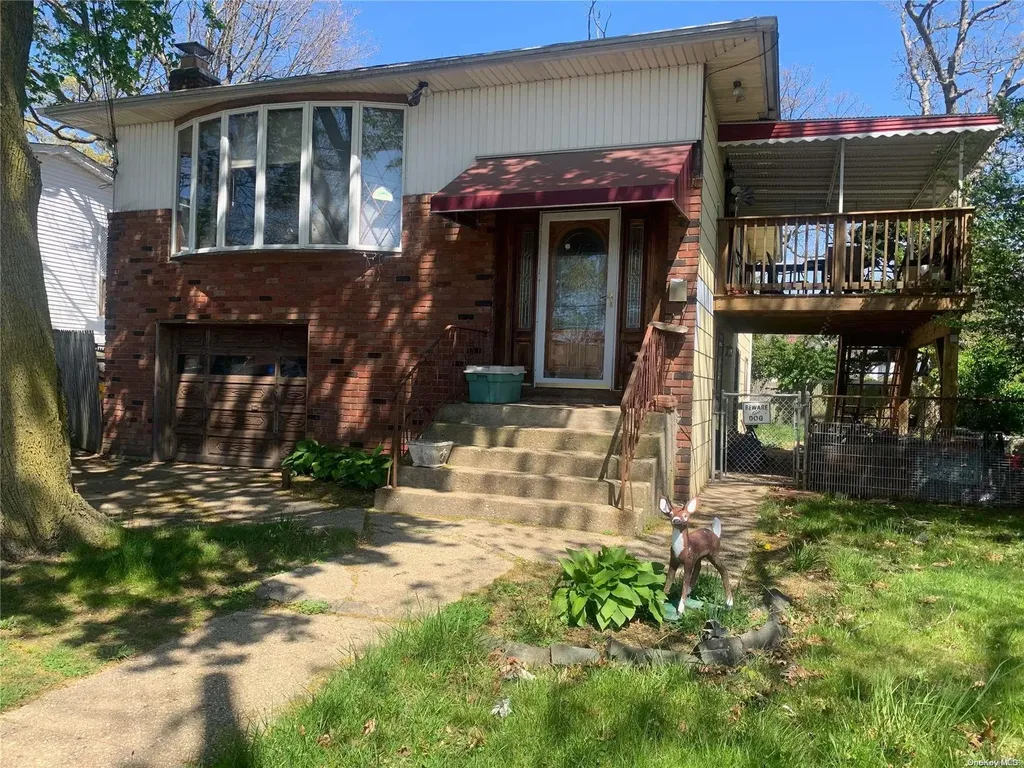 1044 N Broadway Massapequa NY 11758