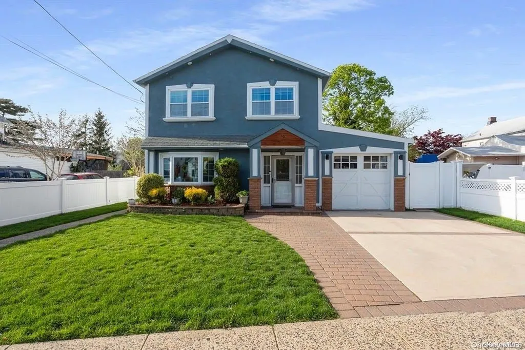 10 Southside Avenue Freeport NY 11520