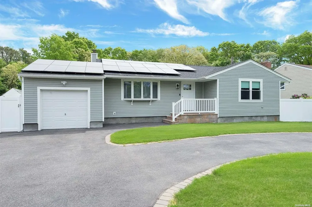 1443 E Forks Road Bay Shore NY 11706