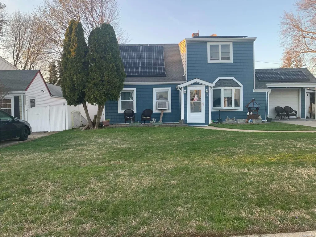 17 Sugar Maple Road Levittown NY 11756