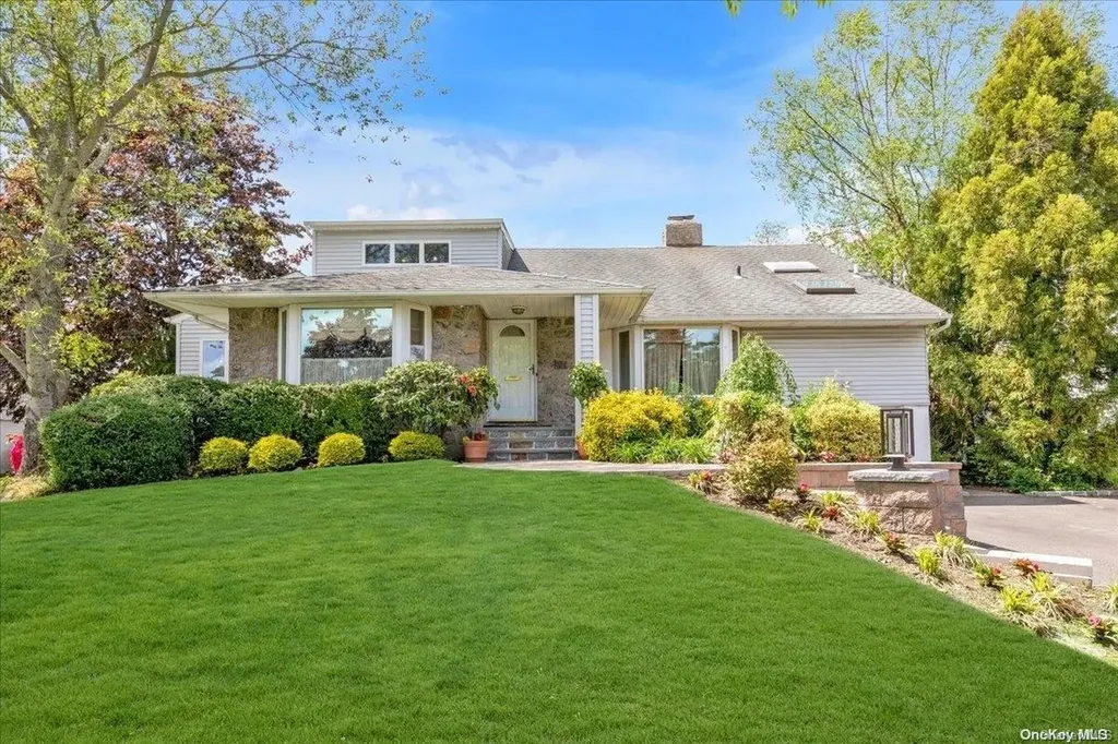 9 Hightop Lane Jericho NY 11753