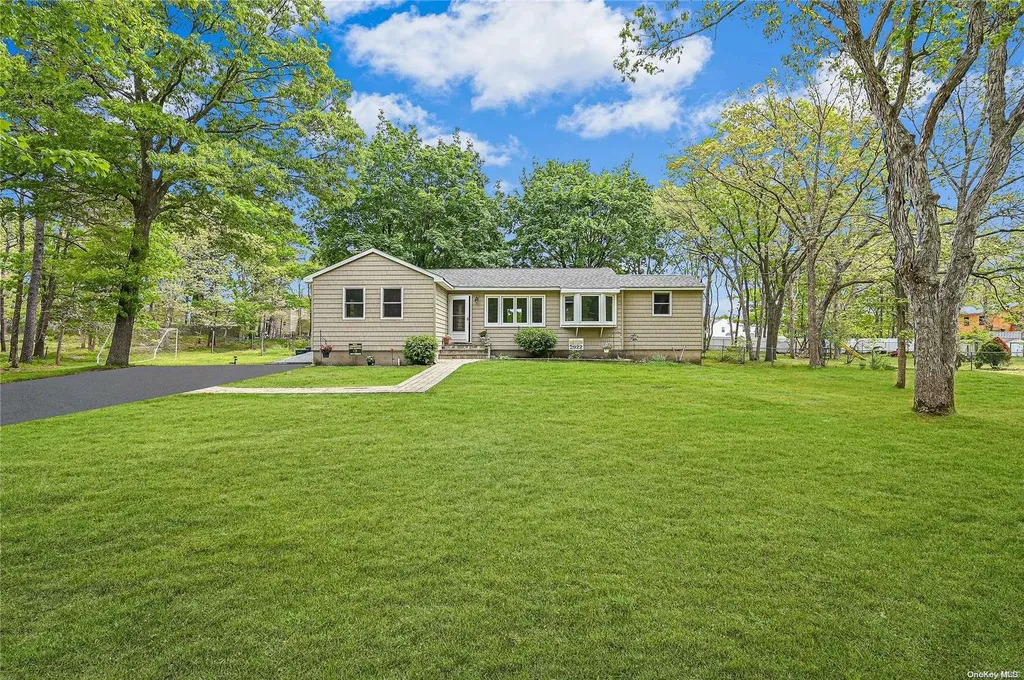 59 Old Saddle Road Ridge NY 11961