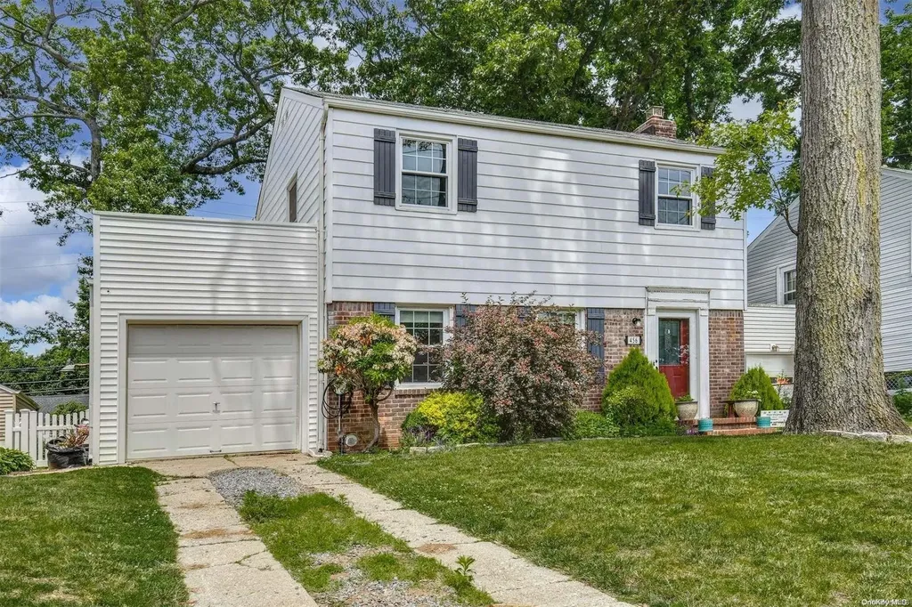 456 Whitehall Street Lynbrook NY 11563
