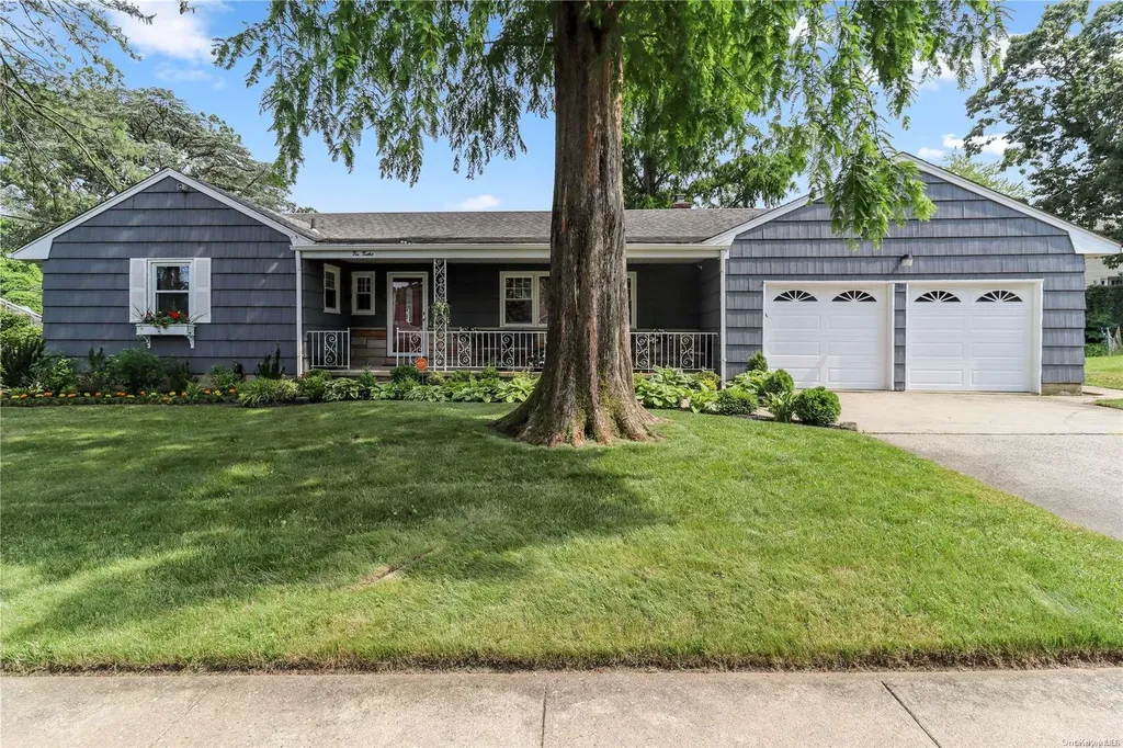 1012 Barth Drive North Baldwin NY 11510