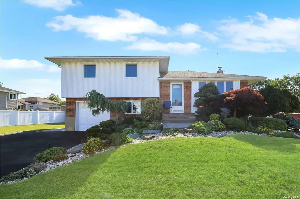 1 Roxbury Avenue Plainview NY 11803