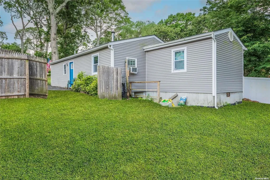 25 Bellaire Avenue Selden NY 11784