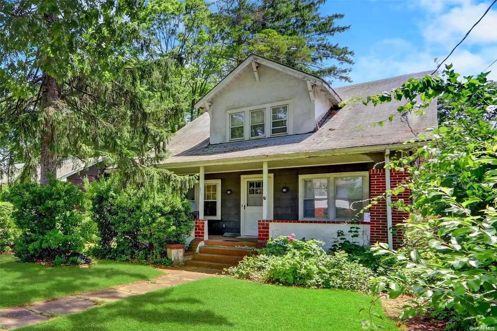 2327 Harrison Avenue Baldwin NY 11510