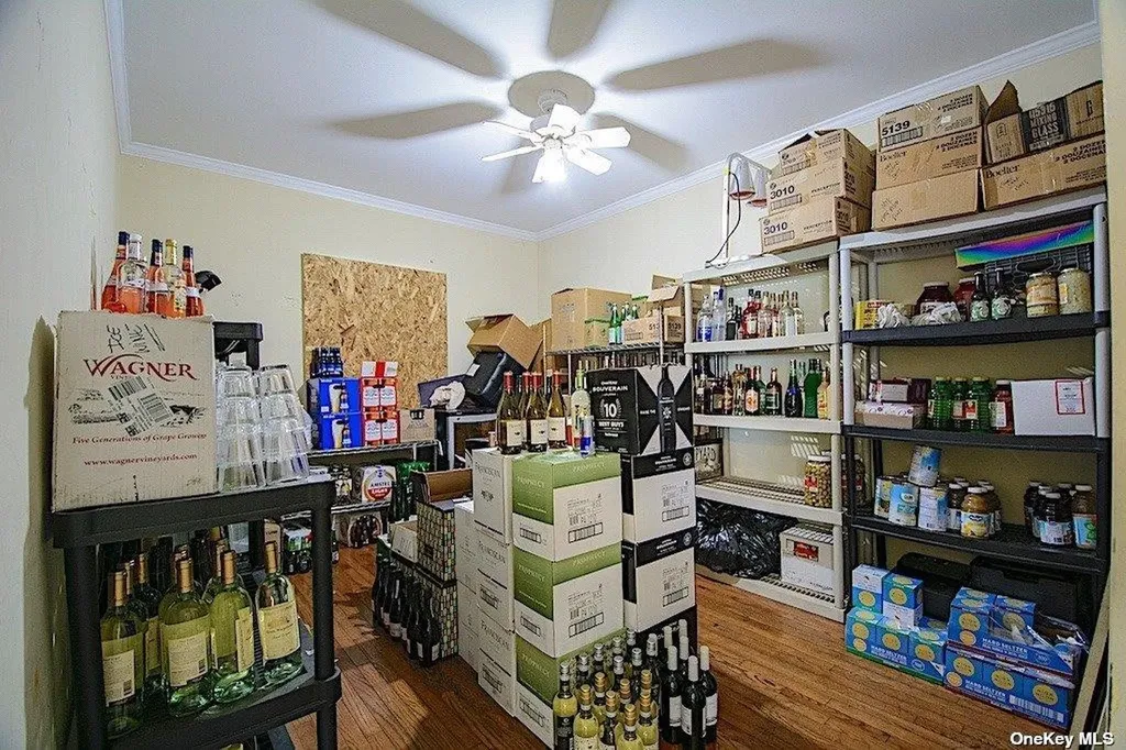 322 W Montauk Hampton Bays NY 11946