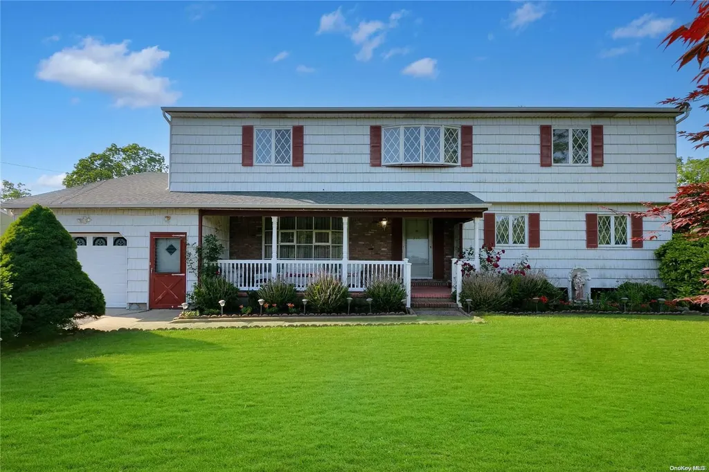 235 Cedarhurst Street Islip Terrace NY 11752