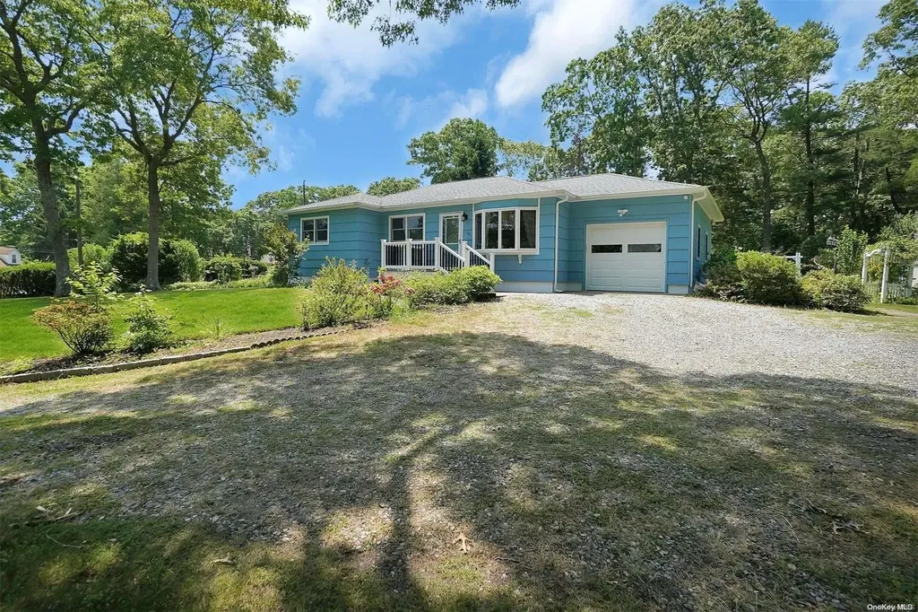 26 Poospatuck Lane Mastic NY 11950