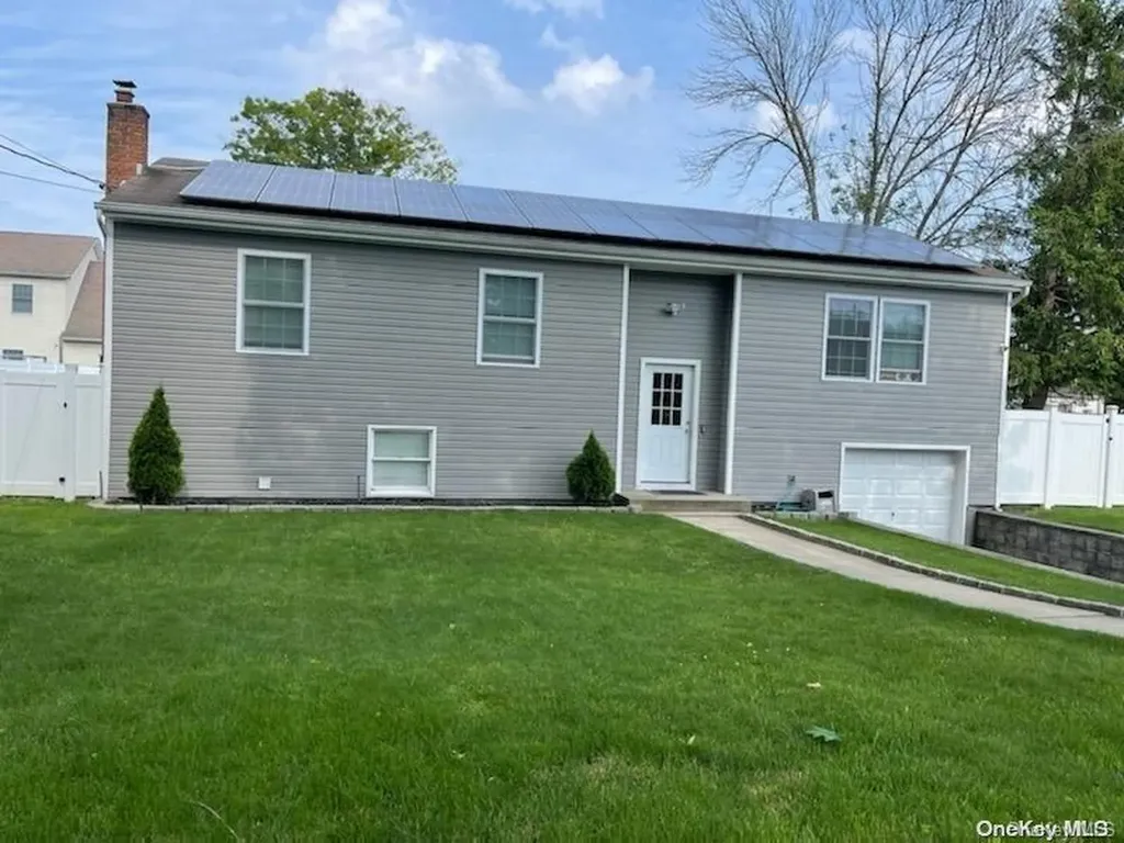 17 Gould Road Centereach NY 11720