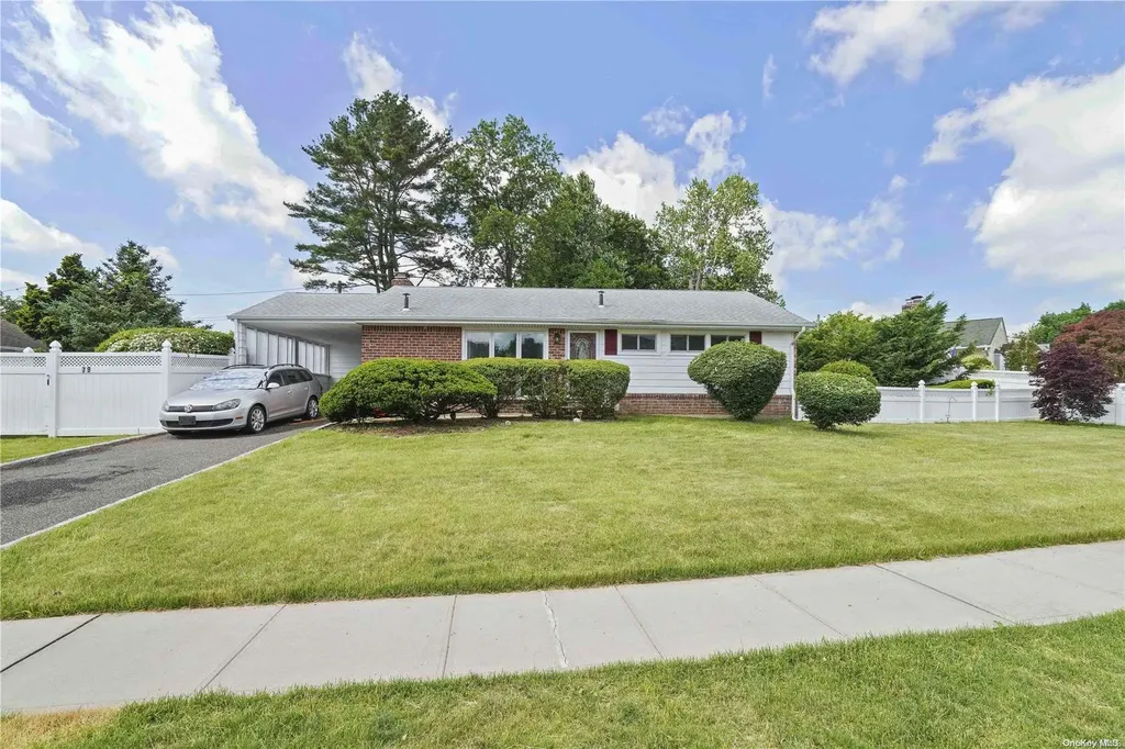 79 Georgia Drive Syosset NY 11791