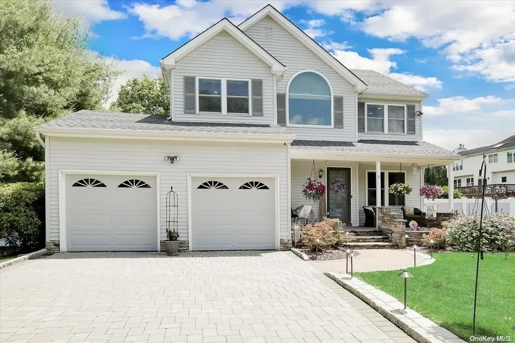 81 Forest Road Centereach NY 11720