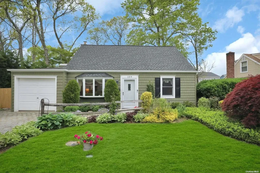 109 Euclid Avenue Massapequa NY 11758