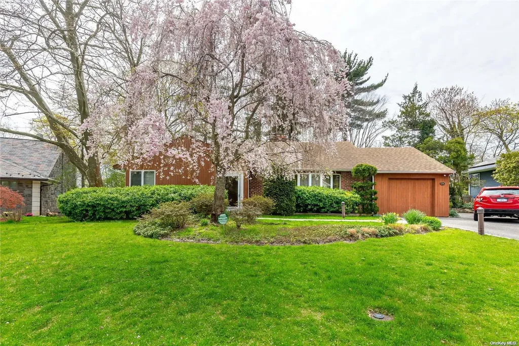 24 Rivers Drive Great Neck NY 11020