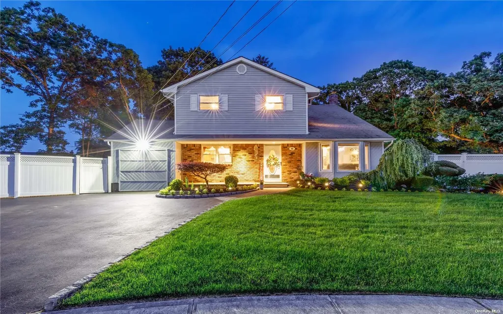 63 Hollings Drive Deer Park NY 11729