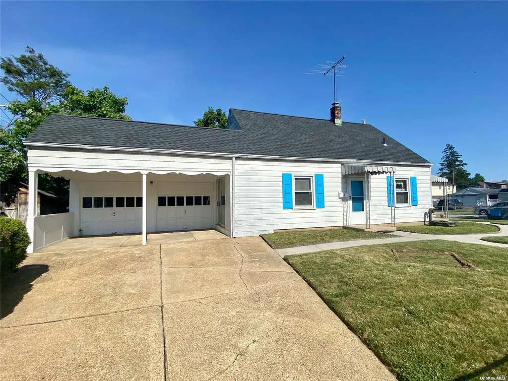 5 Chapel Lane Levittown NY 11756