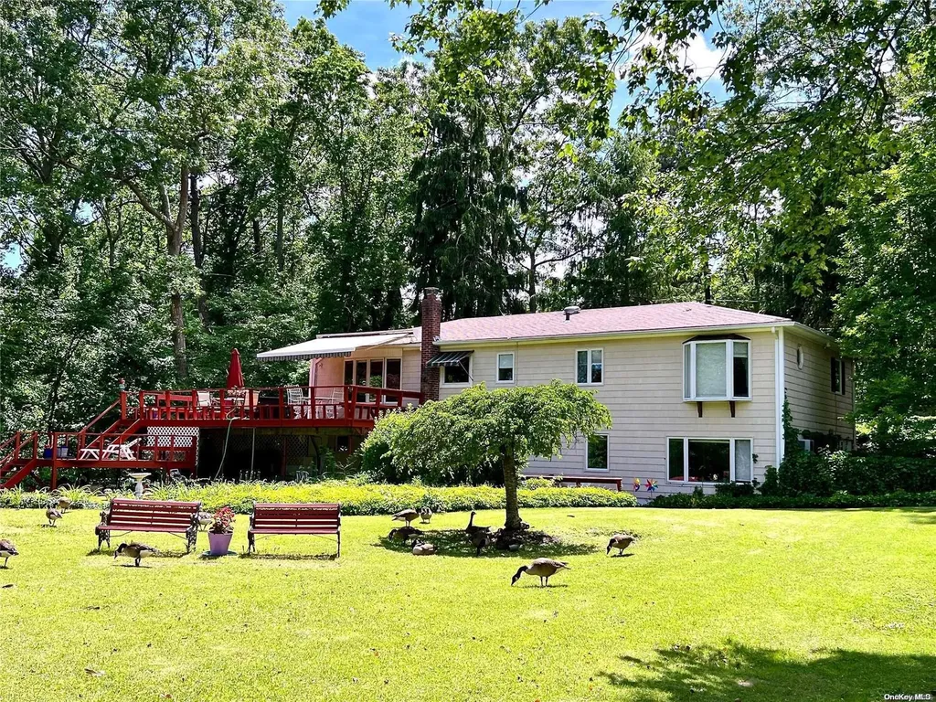 27 Lakeview Drive Patchogue NY 11772