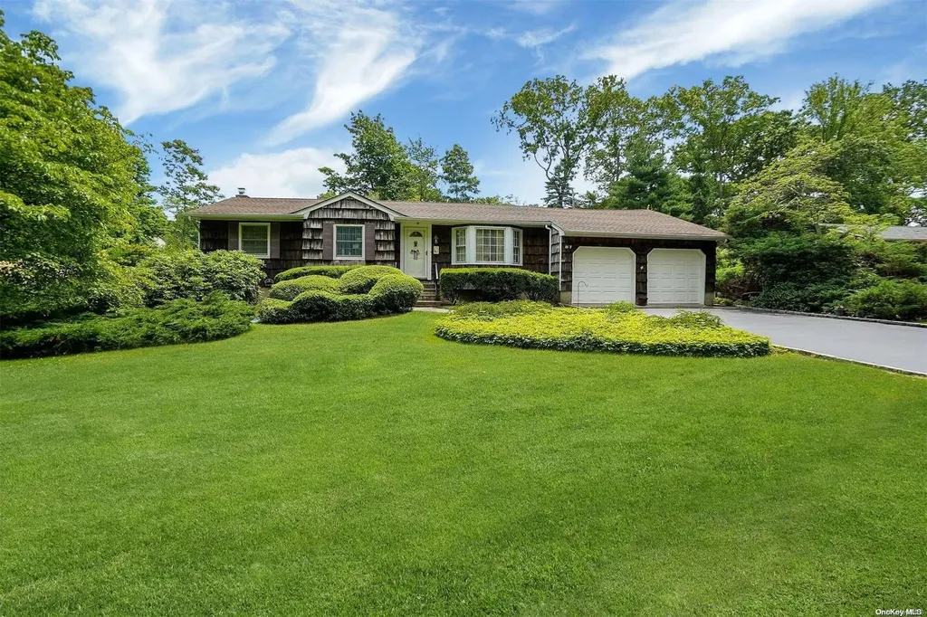 89 Gannet Drive Commack NY 11725
