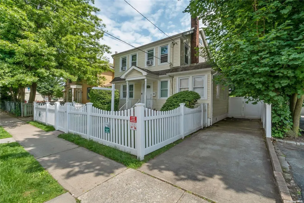 14 Lincoln Boulevard Hempstead NY 11550