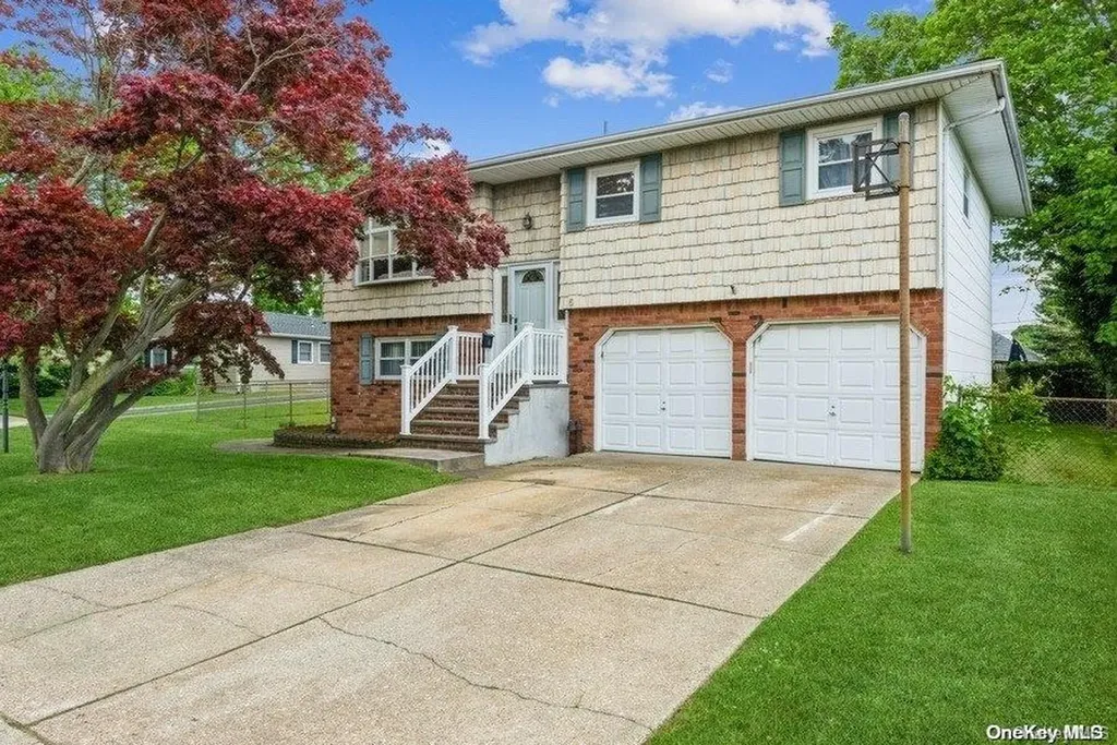 5 Tedel Court West Babylon NY 11704