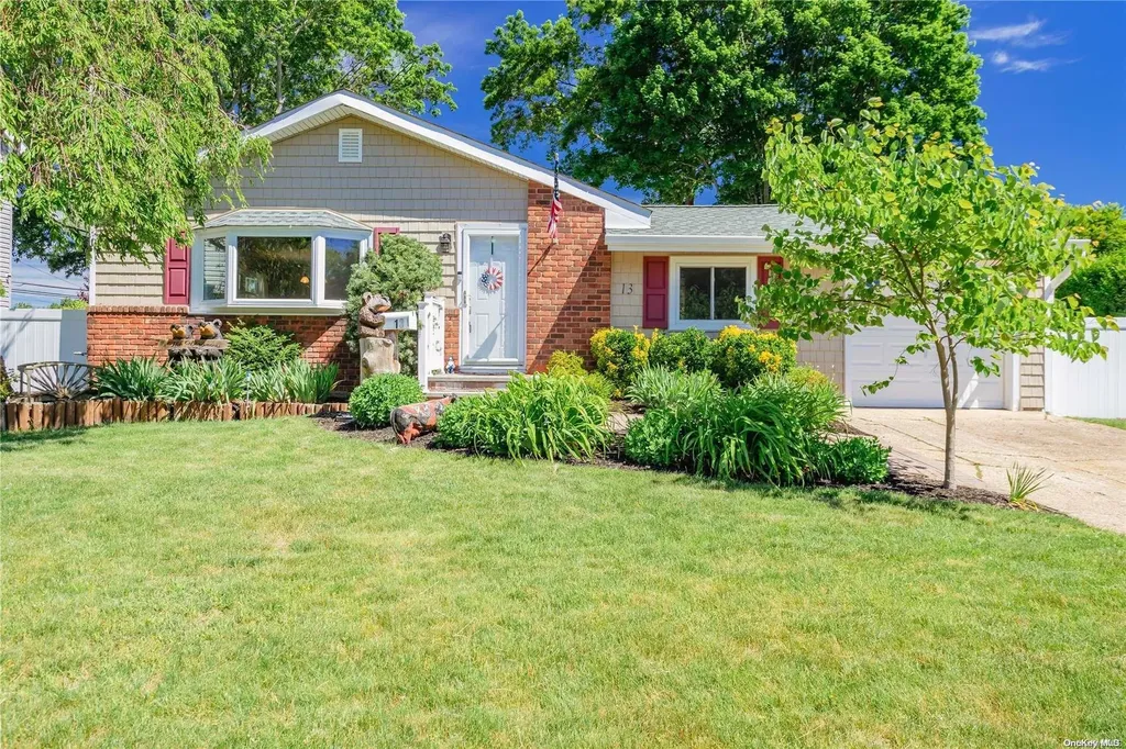 13 Dorian Lane Commack NY 11725
